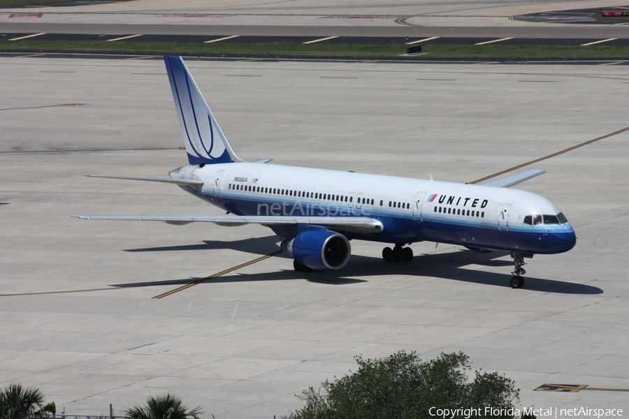 United Airlines Boeing 757-222 (N558UA) | Photo 300685
