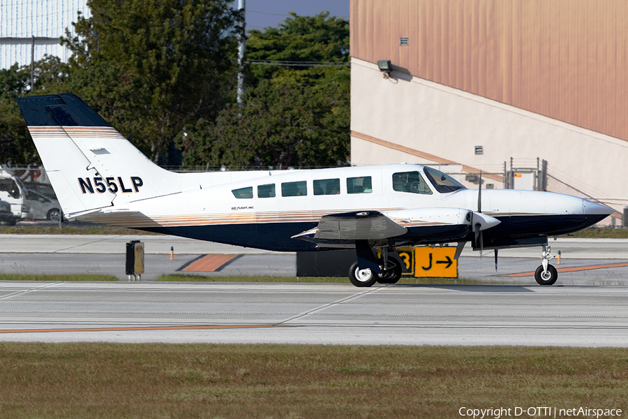 Air Flight Inc. Cessna 402C (N55LP) | Photo 135757
