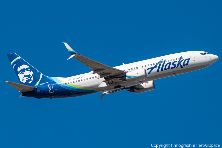 Alaska Airlines Boeing 737-890 (N560AS) | Photo 650717