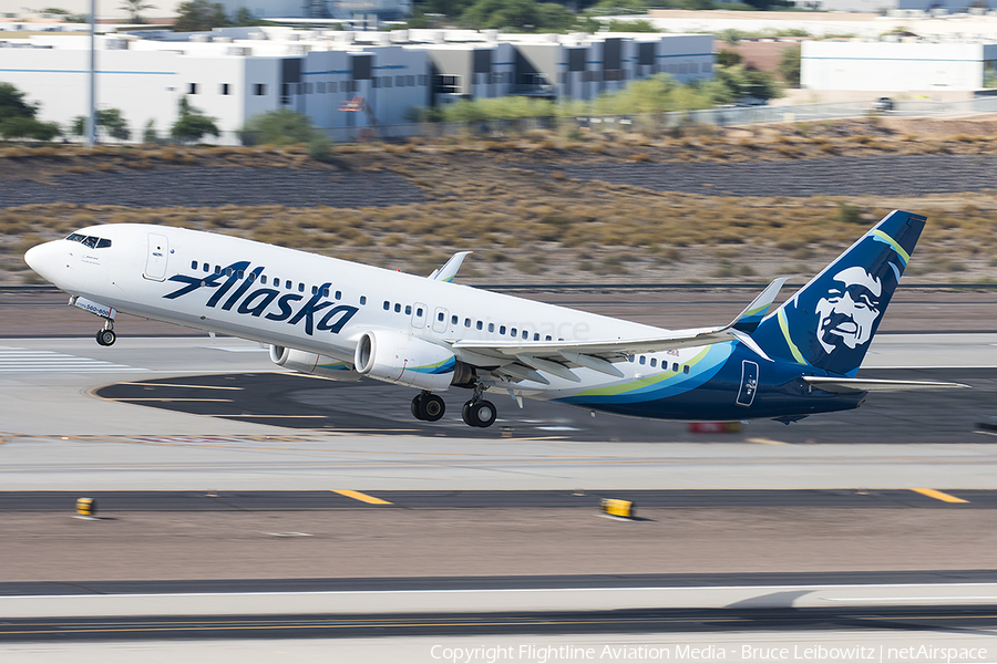 Alaska Airlines Boeing 737-890 (N560AS) | Photo 540780