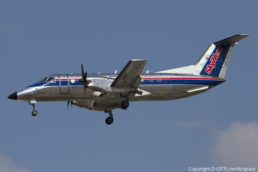 SkyWest Airlines Embraer EMB-120ER Brasilia (N560SW) | Photo 337992