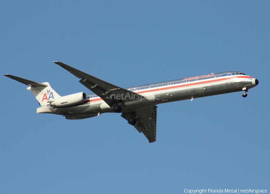 American Airlines McDonnell Douglas MD-82 (N561AA) | Photo 300699