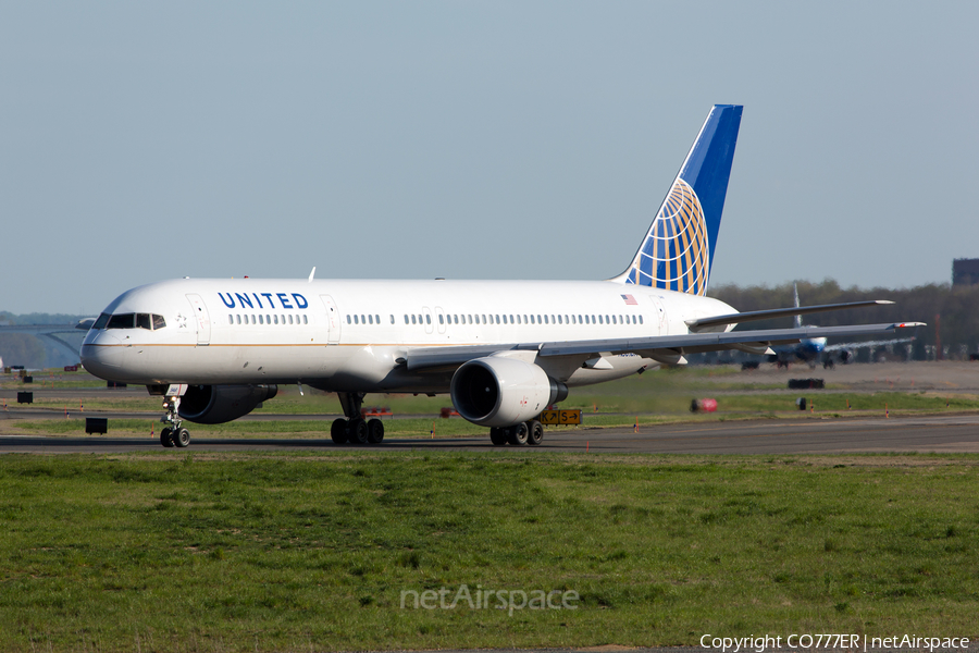 United Airlines Boeing 757-222 (N561UA) | Photo 24880