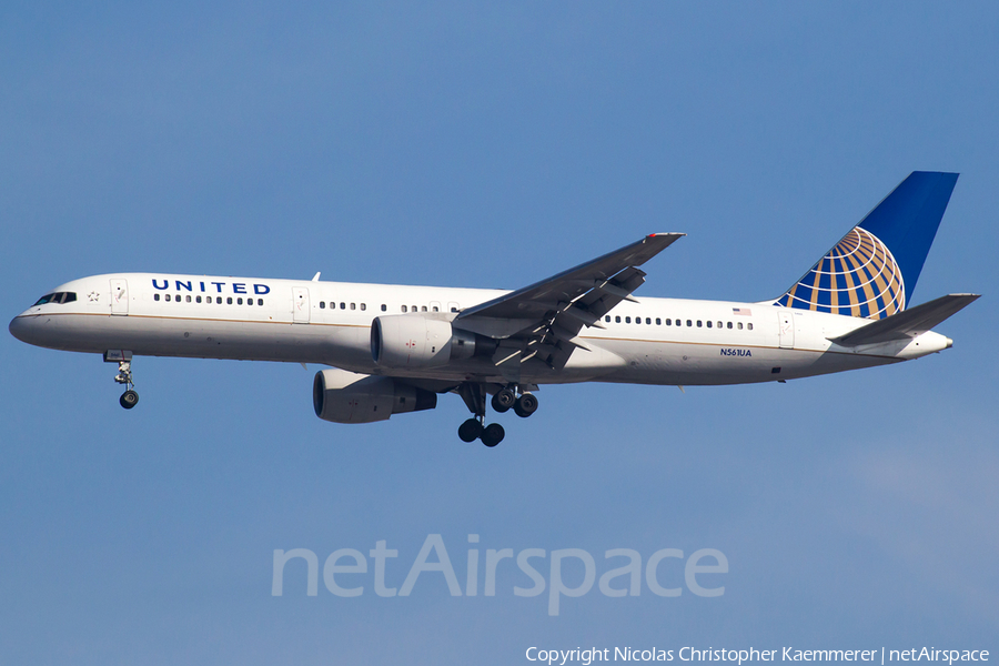 United Airlines Boeing 757-222 (N561UA) | Photo 158863