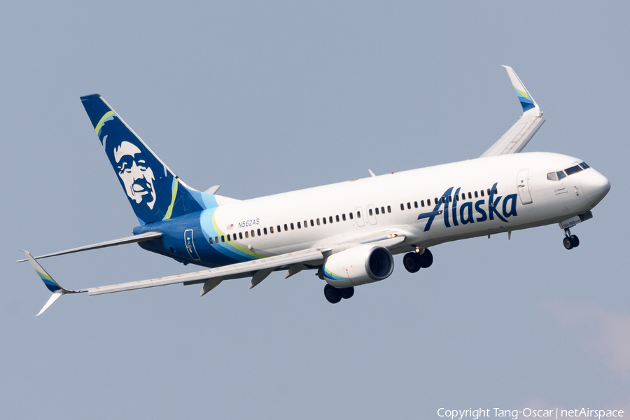 Alaska Airlines Boeing 737-890 (N562AS) | Photo 519502