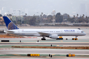 United Airlines Boeing 757-222 (N562UA) at  Los Angeles - International, United States