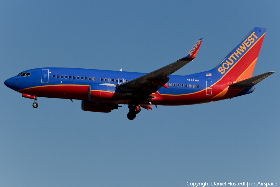 Southwest Airlines Boeing 737-790 (N562WN) | Photo 446814