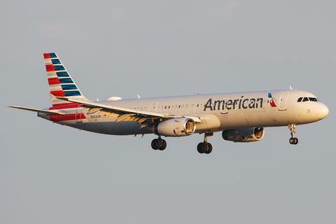 American Airlines Airbus A321-231 (N563UW) at  Phoenix - Sky Harbor, United States