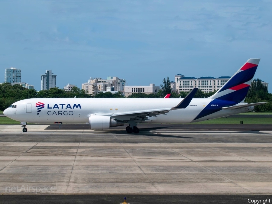 LATAM Cargo Colombia Boeing 767-316(ER)(BCF) (N564LA) | Photo 527534