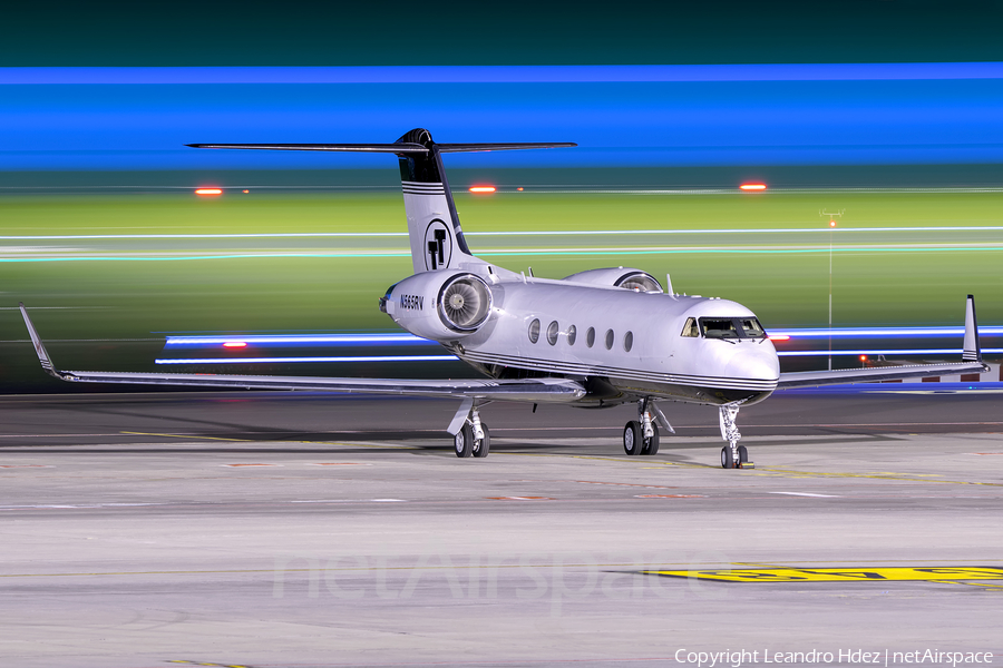 (Private) Gulfstream G-IV (N565RV) | Photo 354280