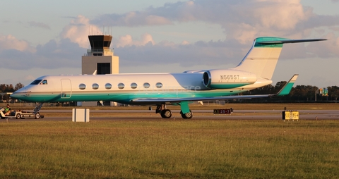 (Private) Gulfstream G-V-SP (G550) (N565ST) at  Orlando - Executive, United States