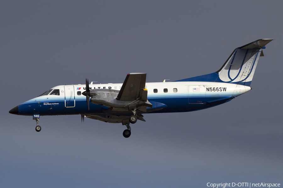 United Express (SkyWest Airlines) Embraer EMB-120ER Brasilia (N566SW) | Photo 428350