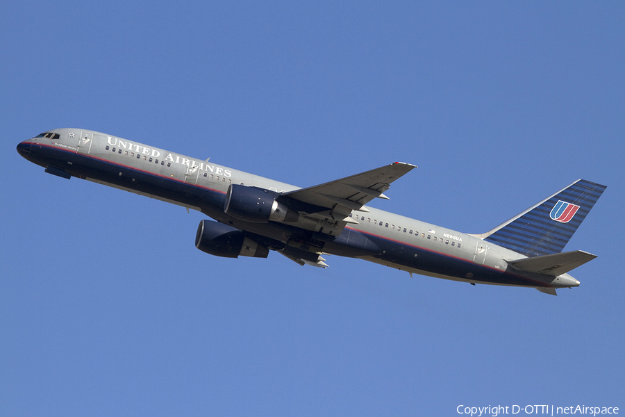 United Airlines Boeing 757-222 (N566UA) | Photo 333355