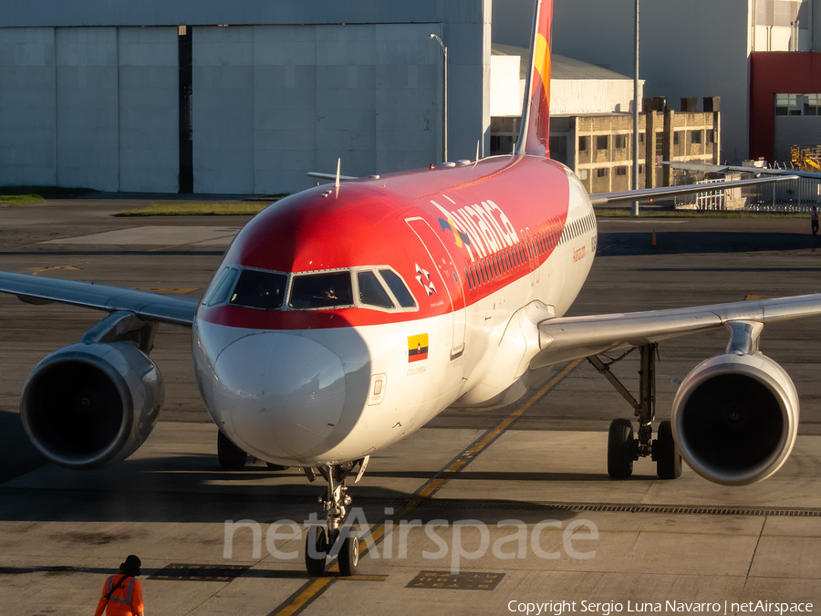 Avianca Airbus A320-214 (N567AV) | Photo 322024