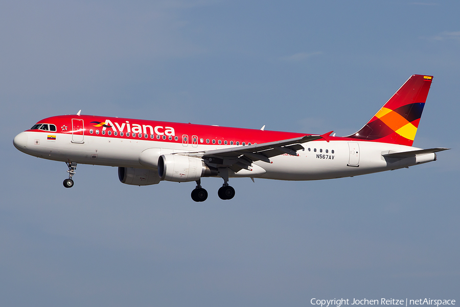 Avianca Airbus A320-214 (N567AV) | Photo 42148