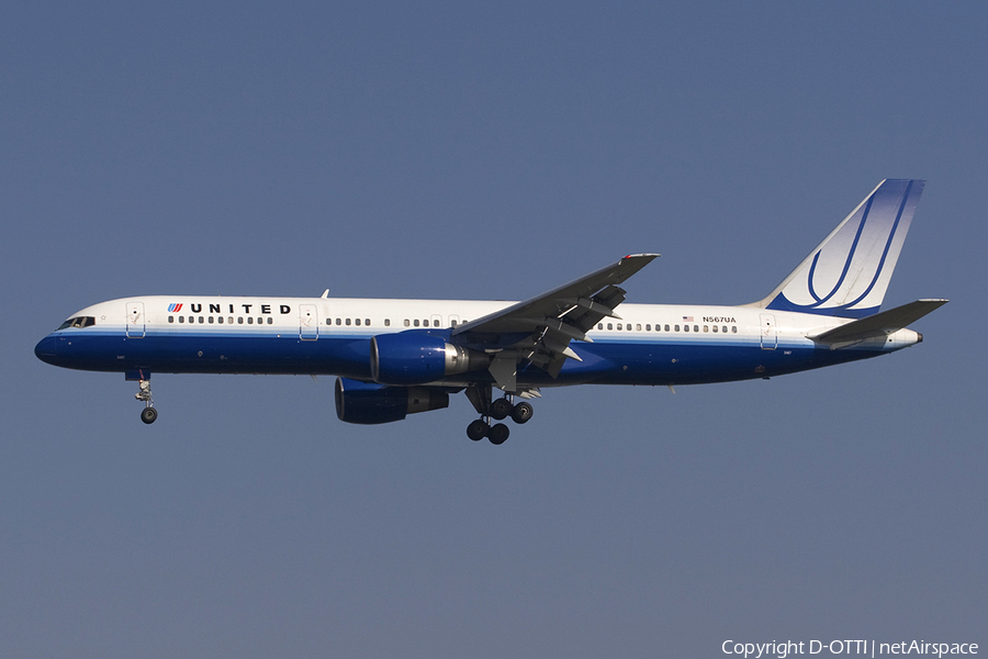 United Airlines Boeing 757-222 (N567UA) | Photo 279409
