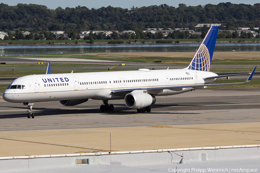 United Airlines Boeing 757-324 (N56859) | Photo 128220
