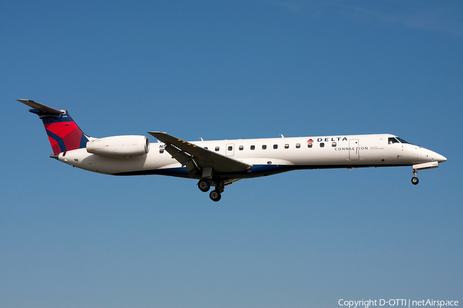 Delta Connection (Chautauqua Airlines) Embraer ERJ-145LR (N568RP) | Photo 386131