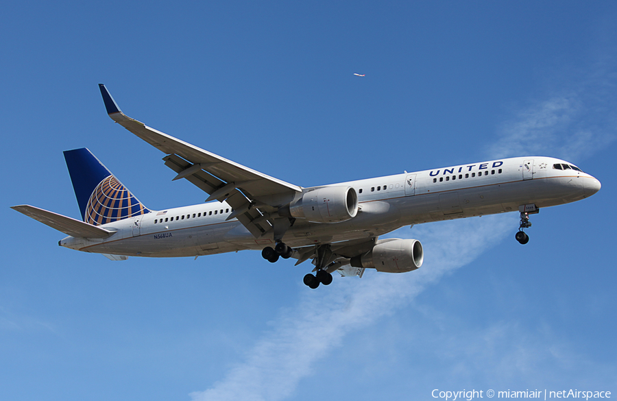 United Airlines Boeing 757-222 (N568UA) | Photo 54641