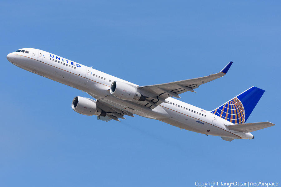 United Airlines Boeing 757-222 (N568UA) | Photo 596874