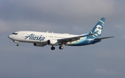 Alaska Airlines Boeing 737-890 (N569AS) at  Los Angeles - International, United States