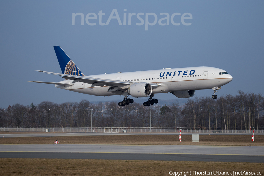 United Airlines Boeing 777-224(ER) (N57016) | Photo 119327