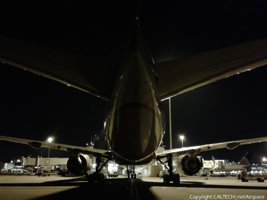 United Airlines Boeing 777-224(ER) (N57016) | Photo 20973