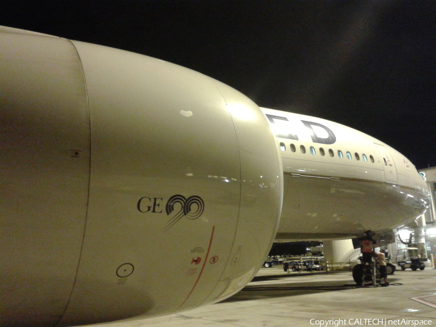 United Airlines Boeing 777-224(ER) (N57016) | Photo 20979
