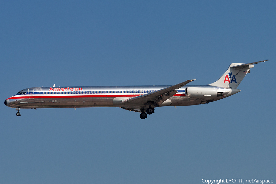 American Airlines McDonnell Douglas MD-83 (N570AA) | Photo 182977