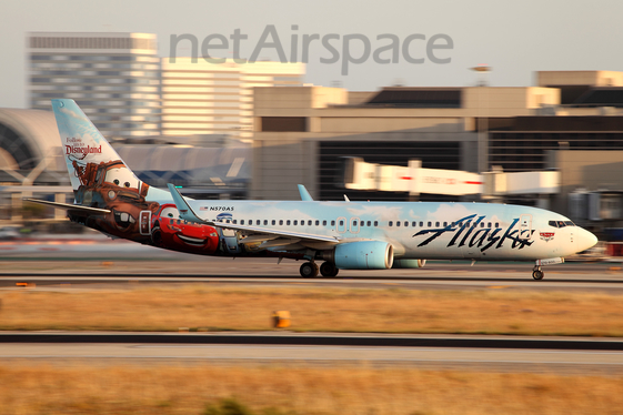Alaska Airlines Boeing 737-890 (N570AS) at  Los Angeles - International, United States