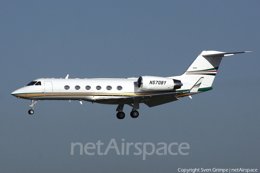 (Private) Gulfstream G-IV (G400) (N570BY) | Photo 125502