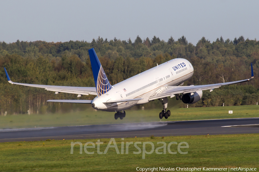 United Airlines Boeing 757-224 (N57111) | Photo 57062