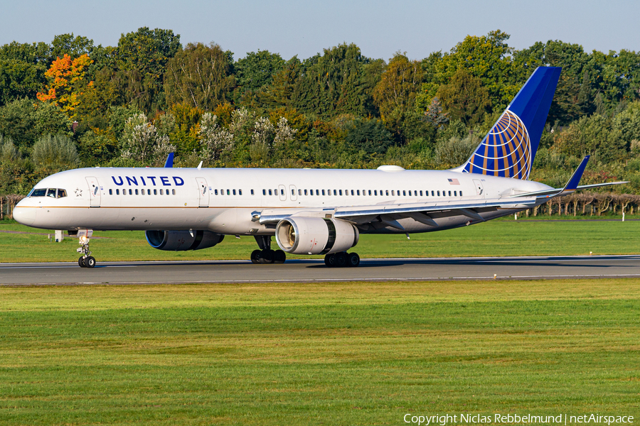 United Airlines Boeing 757-224 (N57111) | Photo 556153