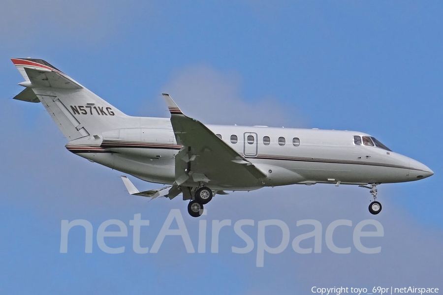 (Private) Raytheon Hawker 900XP (N571KG) | Photo 68318