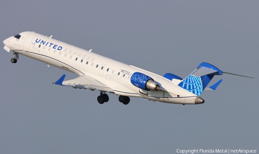 United Express (GoJet Airlines) Bombardier CRJ-550 (N572GJ) | Photo 590529