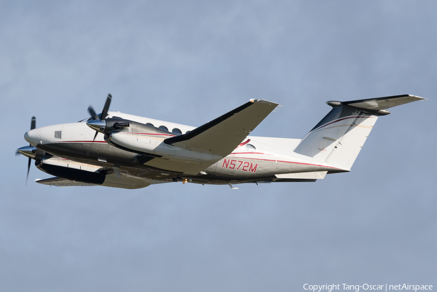 (Private) Beech King Air 200 (N572M) | Photo 483250