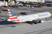 American Airlines Airbus A321-231 (N572UW) at  Phoenix - Sky Harbor, United States