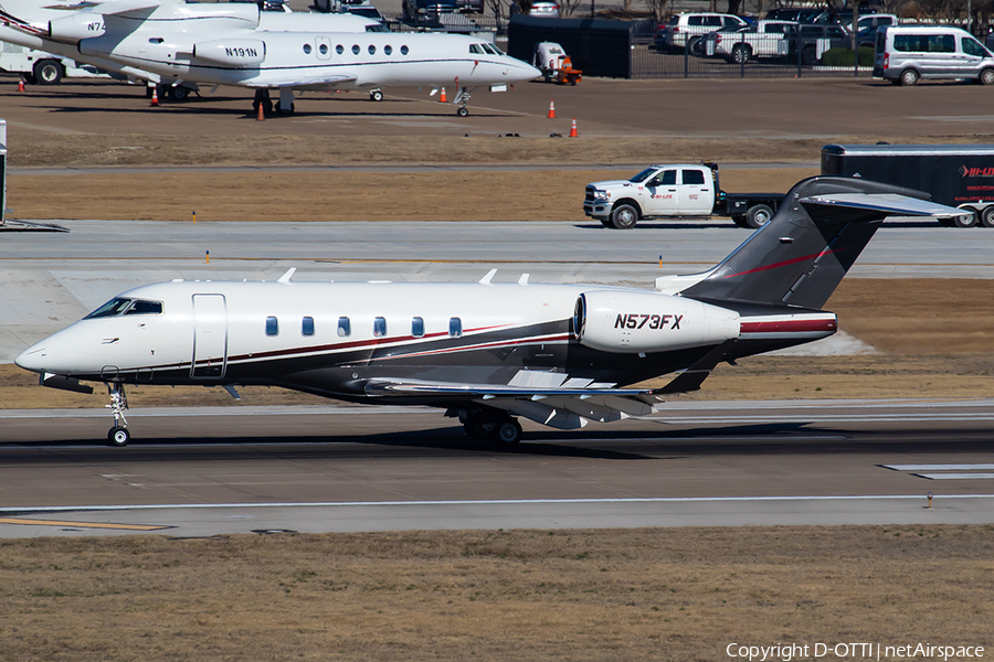 Flexjet Bombardier BD-100-1A10 Challenger 350 (N573FX) | Photo 679277