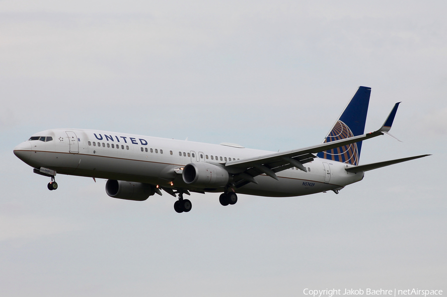 United Airlines Boeing 737-924(ER) (N57439) | Photo 138949