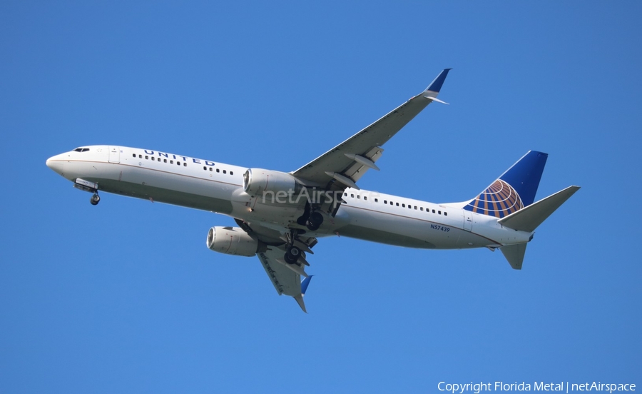 United Airlines Boeing 737-924(ER) (N57439) | Photo 399099