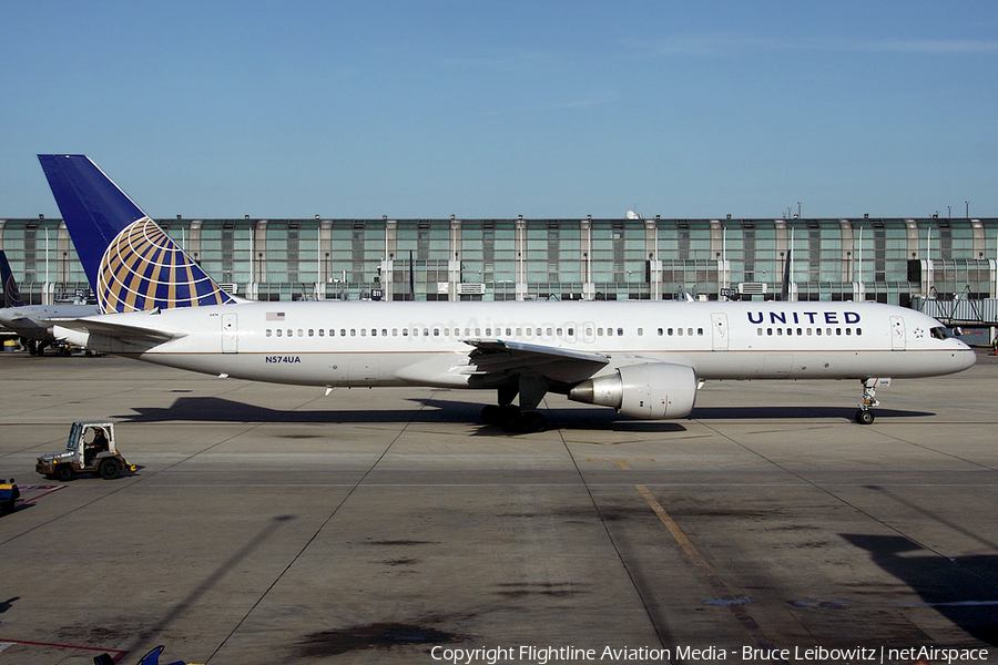 United Airlines Boeing 757-222 (N574UA) | Photo 82717
