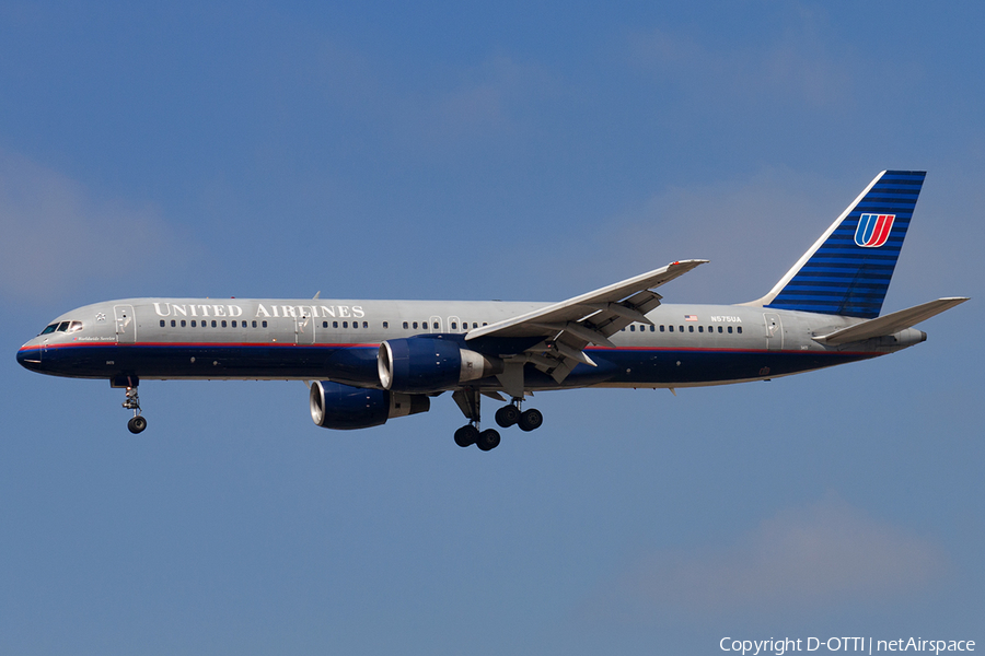 United Airlines Boeing 757-222 (N575UA) | Photo 182304