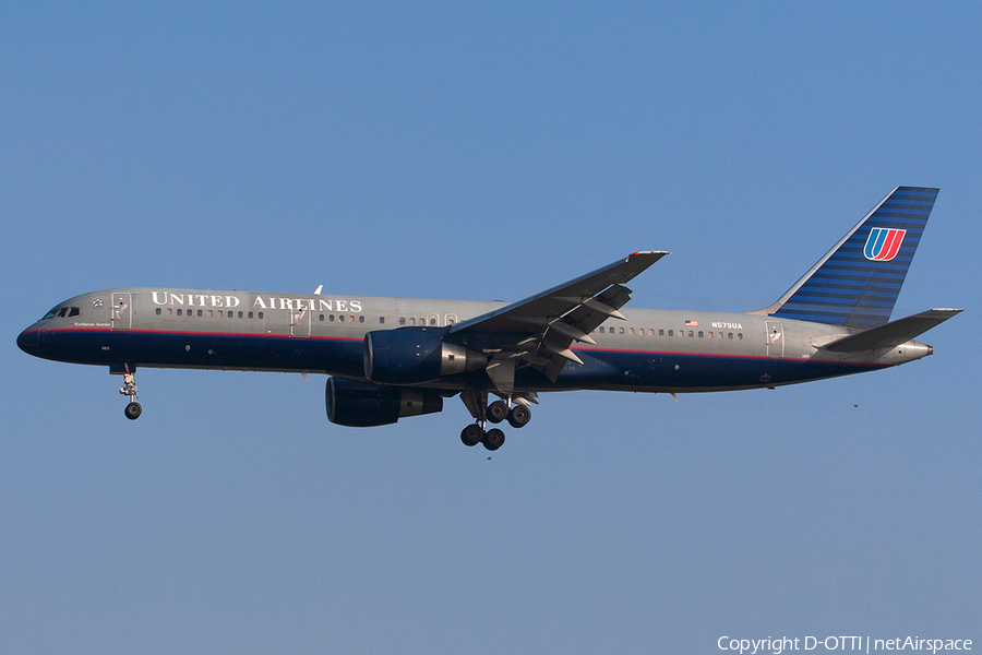 United Airlines Boeing 757-222 (N575UA) | Photo 279387