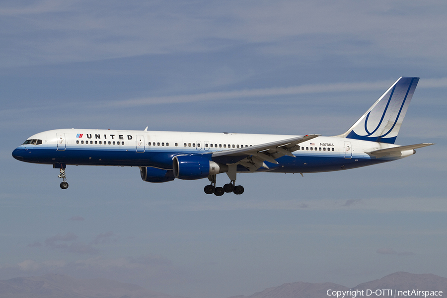 United Airlines Boeing 757-222 (N576UA) | Photo 341790