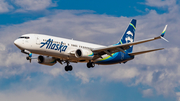 Alaska Airlines Boeing 737-890 (N577AS) at  Los Angeles - International, United States