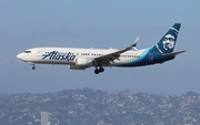 Alaska Airlines Boeing 737-890 (N577AS) at  Los Angeles - International, United States