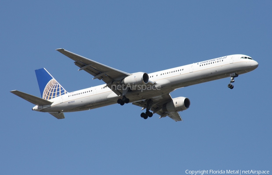 Continental Airlines Boeing 757-324 (N57852) | Photo 304488