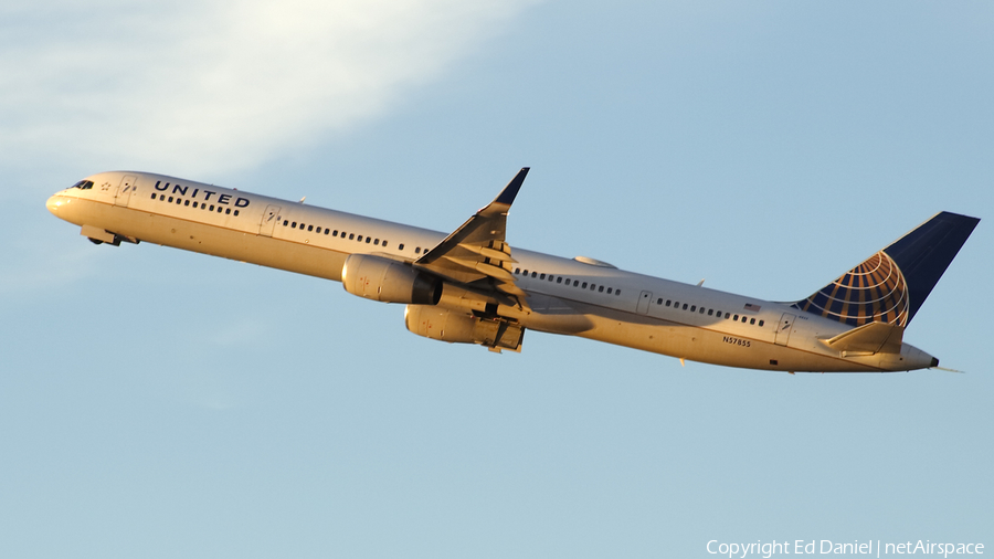 United Airlines Boeing 757-324 (N57855) | Photo 360005