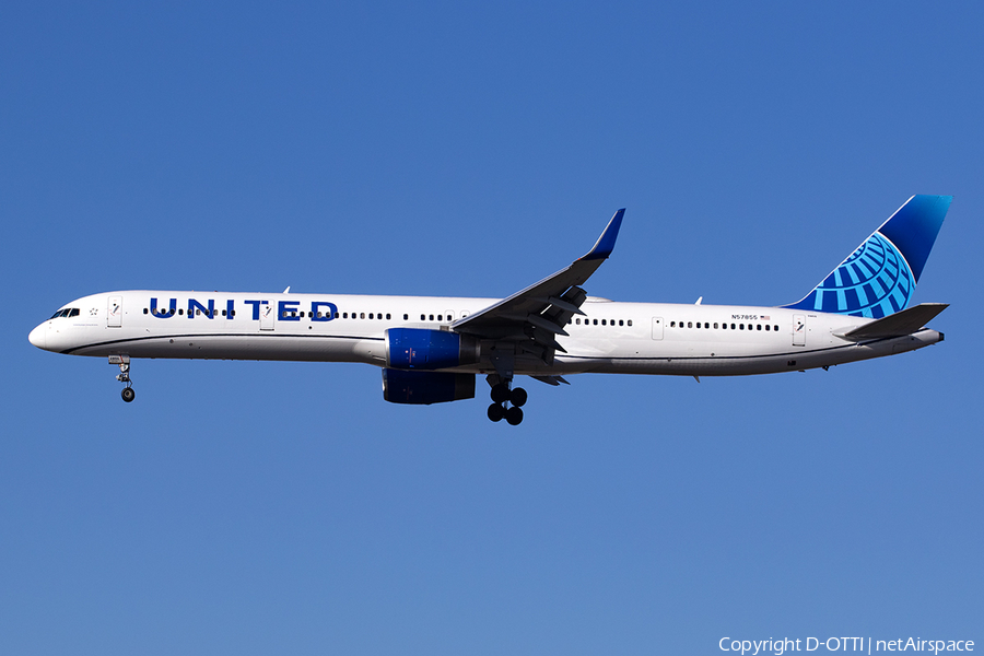 United Airlines Boeing 757-324 (N57855) | Photo 538934