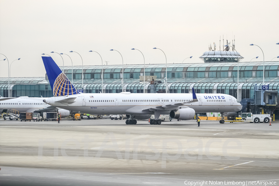 United Airlines Boeing 757-324 (N57855) | Photo 426846
